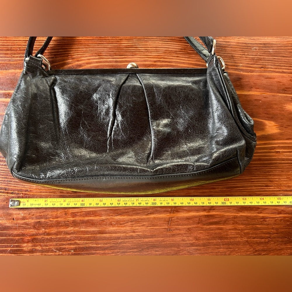 HOBO Classic Black Leather Shoulder Bag - Picture 6 of 8